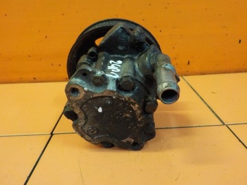 AUDI TT 8N 1.8 T APX ČERPADLO SERVA 8N0145154A
