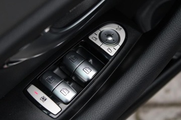 Mercedes Klasa E W213 Kombi Facelifting 2.0 220d 200KM 2022 Mercedes-Benz Klasa E Avantgarde, zdjęcie 8