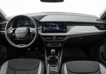 Skoda Scala Hatchback Facelifting 1.0 TSI 95KM 2024 Skoda Scala 1.0 TSI 95KM Selection Reflektory Full LED Smartlink Benzyna, zdjęcie 14