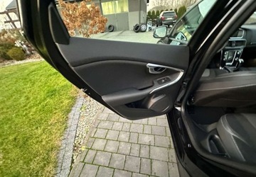 Volvo V40 II Hatchback 2.0 T2 DRIVE-E 122KM 2016 Volvo V40 Volvo V40 T2 Drive-E Summum 2.0 Benzyna 122KM, zdjęcie 17