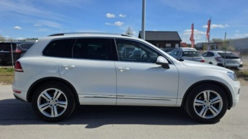 Volkswagen Touareg II SUV 3.0 V6 TDI BlueMotion  245KM 2013 Volkswagen Touareg 4x4 ledy automat bixenon R-LINE, zdjęcie 3