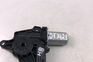 MOTOREK OKNO PŘEDNÍCH PRAVÝCH DVEŘE MERCEDES-BENZ A (W176) A2469063100