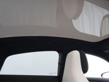 Mercedes CLA C118/X118 2025 MERCEDES-BENZ CLA 180 AMG line Sedan 1.5 (136KM) 2025, zdjęcie 12