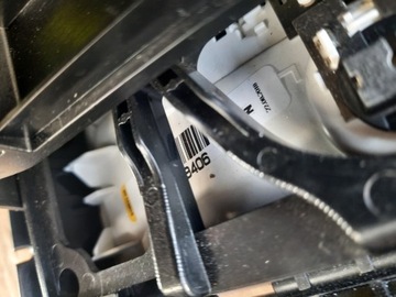BMW 1 F20 F21 FACELIFT 18R. LAMPA POLSTROVÁNÍ DRŽÁKY KOMPLET