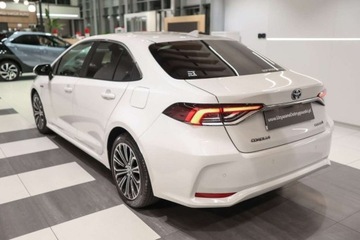 Toyota Corolla XII Sedan 1.8 Hybrid 122KM 2021 Toyota Corolla 1.8 Hybrid Comfort Style Tech 1.8 Hybryda 122KM, zdjęcie 3