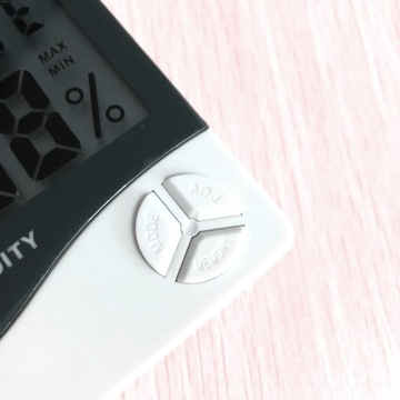 ЭЛЕКТРОННЫЙ ТЕРМОМЕТР ГИГРОМЕТР ЧАСОВАЯ СТАНЦИЯ