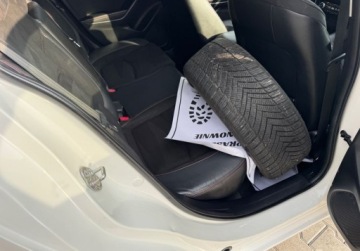 Mazda 3 III Hatchback Facelifting 1.5 SKYACTIV-D 105KM 2017 Mazda 3 bezwypadekorg lakierbiala perlaSPORT LINE 1.5 Diesel 105KM, zdjęcie 17