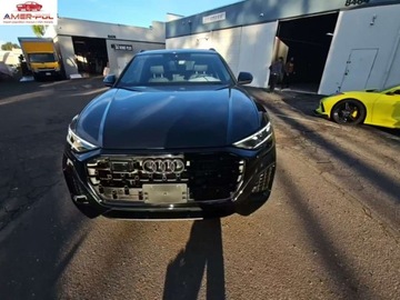 Audi Q8 2025 Audi Q8 Premium 55 Tfsi 2025 3.0 Benzyna 335KM