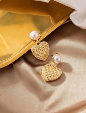 Kolczyki złote wiszące długie duże serca z perłami