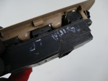 NISSAN MAXIMA PANEL ŘÍZENÍ SKLY SKEL TLAČÍTKO PŘEPÍNAČ ŘIDIČE