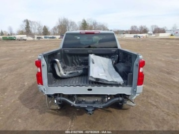 Chevrolet Silverado II 2024 Chevrolet Silverado 2024r., 4x4, 2.7L 2.7 Benzyna 310KM, zdjęcie 7
