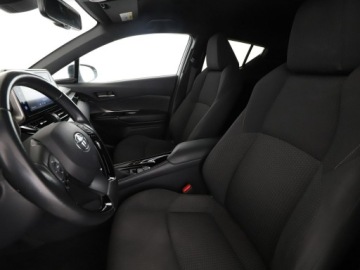 Toyota C-HR I Crossover 1.8 Hybrid 122KM 2019 Toyota C-HR navi kamera grzane fotele ACC, zdjęcie 12
