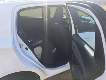 Toyota Yaris III Hatchback 5d Facelifting 2017 1.5 Dual VVT-iE 111KM 2018 Toyota Yaris 1.5 Premium CVT III (2011-2019) 1.5 P, zdjęcie 9