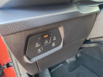 Seat Leon IV Hatchback 1.0 eTSI 110KM 2022 Seat Leon serwis ASO 1.0eTSI 110KM pakiety SmartLink kamera alufelgi VAT23, zdjęcie 17