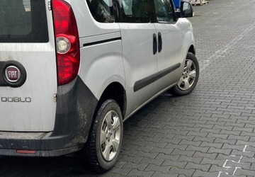 Fiat Doblo III Van 1.6 Multijet 16v 105KM 2014 Fiat Doblo 1.6 Diesel 105 KM Klima Drzwi Przesuwne Motylki Klima 1.6 Diesel, zdjęcie 7