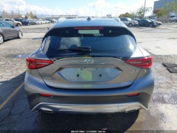 Infiniti QX30 2017 Infiniti QX30 2017 r., 2,0L PREMIUM AWD 2.0 Benzyna 208KM, zdjęcie 3
