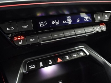 Audi A3 8Y Limousine 1.5 35 TFSI 150KM 2024 Audi A3 35 TFSI mHEV S Line S tronic Sedan 1.5 (150KM) 2024, zdjęcie 8