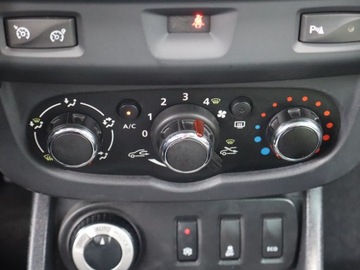 Dacia Duster I SUV Facelifting 1.2 TCe (Euro 6) 125KM 2016 Dacia Duster 1.2 TCe, Salon Polska, 4X4, Navi, zdjęcie 12