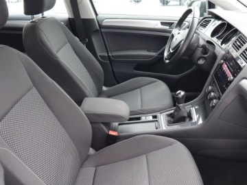 Volkswagen Golf VII Variant Facelifting 1.6 TDI-CR DPF BMT 115KM 2018 VW Golf 1.6 TDI, Salon Polska, Klima, Tempomat, zdjęcie 8