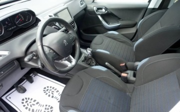 Peugeot 208 I Hatchback 3d 1.6 e-HDI 92KM 2013 Peugeot 208 1.6e-HDI 92KM Oryginalny lakier i szyby Panoramiczny dach Klim, zdjęcie 8