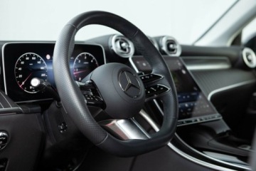 Mercedes GLC C254/X254 Coupe 2.0 220d 197KM 2024 Mercedes-Benz GLC 220D 4Matic AMG Salon PL Autotrade Mercedes-Benz, zdjęcie 17