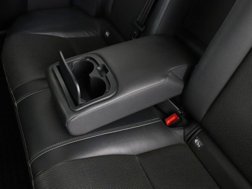 Toyota Avensis III Wagon Facelifting 2015 1.8 Valvematic 147KM 2016 Toyota Avensis niski przebieg skóra navi grzane, zdjęcie 36