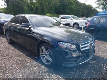 Mercedes Klasa E W213 2019 Mercedes-Benz Klasa E 2019 MERCEDES-BENZ E 300 4MATIC 2.0 Benzyna 241KM, zdjęcie 5