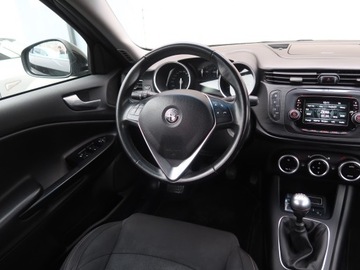 Alfa Romeo Giulietta Nuova II Hatchback 5d Facelifting 1.4 TB 16v 120KM 2016 Alfa Romeo Giulietta 1.4 T, Salon Polska, Klima, zdjęcie 6