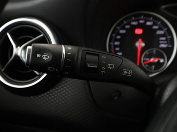 Mercedes Klasa A W176 Hatchback 5d Facelifting 180 122KM 2016 Mercedes A 180 full LED navi grzane fotele, zdjęcie 29