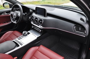 Kia Stinger Liftback 3.3 T-GDi 370KM 2018 KIA STINGER 3.3 T-GDI V6 GT AWD KRAJOWE BEZWYPADKOWE I WŁAŚCICIEL, zdjęcie 4