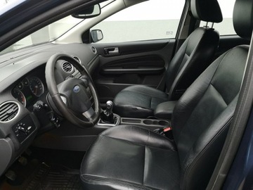 Ford Focus II Hatchback 5d 2.0 Duratec 145KM 2005 Ford Focus 2.0 16v 145KM Klimatr Xenony Skóra Alu, zdjęcie 14