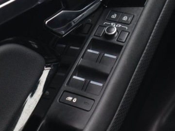 Land Rover Range Rover Evoque II SUV 2.0 Si4 200KM 2021 Land Rover Range Rover Evoque P200 AWD, zdjęcie 19