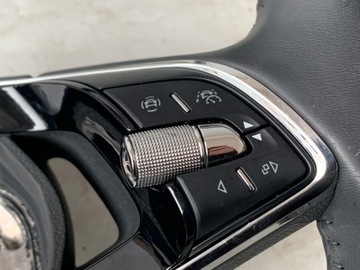 РУЛЕВОЕ КОЛЕСО SKODA OCTAVIA IV С ПОДОГРЕВОМ КОЖАНЫХ ЛЕЗВИЙ