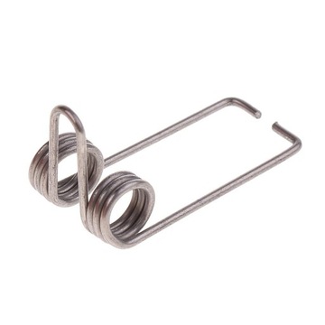 Водяной клапан с пружинным ключом и железной трубой. Латунные детали инструментов.