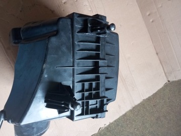 OPEL CORSA E - POUZDRO FILTRU VZDUCHU 1.0 NEBO 1.2 1.4 BENZÍN