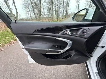 Opel Insignia I Sedan 2.0 CDTI ECOTEC 160KM 2009 Opel Insignia COSMO 2.0 CDTI 160 KM Navi Alu18'', zdjęcie 16
