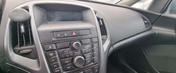 Opel Astra J Sports Tourer Facelifting 1.4 Turbo ECOTEC 120KM 2015 Opel Astra 2015r. 1.4 Benzyna. Uszkodzony prawy bok. Jezdzi. 1.4 Benzyna, zdjęcie 7