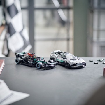 LEGO SPEED CHAMPIONS MERCEDES AMG F1 PERFORMANCE И MERCEDES AMG ONE — 76909