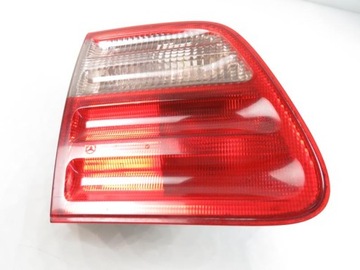 SVĚTLO LEVÝ ZADNÍ VÍKO KUFRU MERCEDES S210 A2108205964