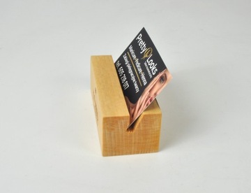 деревянная подставка для визиток, визитница с гравировкой логотипа