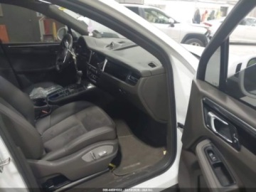 Porsche Macan 2020 Porsche Macan 2020 2.0 Benzyna 248KM, zdjęcie 9