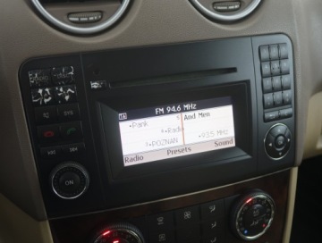 Mercedes Klasa M W164 Off-roader Facelifting 3.0 V6 (350 CDI) 231KM 2010 Mercedes ML ML 350 CDI, Salon Polska, 227 KM, zdjęcie 12