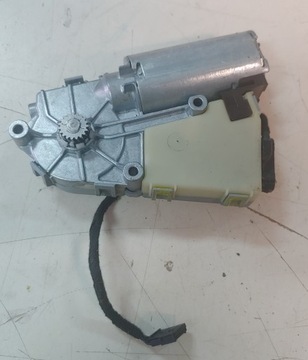 MOTOR STŘEŠNÍHO OKNA AUDI A3 8P 03-