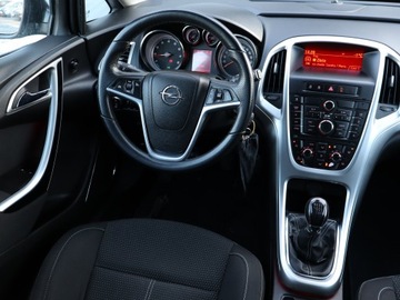 Opel Astra J Hatchback 5d 1.4 Turbo ECOTEC 140KM 2010 Opel Astra 1.4 T, Klima, Klimatronic, Tempomat, zdjęcie 6