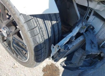 Mercedes AMG GT C190 2016 Mercedes-Benz AMG GT 2016, 4.0L, 4x4, S, od ubezpieczalni 4.0 Benzyna 503KM, zdjęcie 9