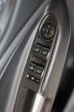 Ford Kuga II SUV Facelifting 1.5 EcoBoost 120KM 2018 Ford Kuga 1.5 EcoBoost FWD Trend ASS GPF 1.5 Benzyna 120KM, zdjęcie 19