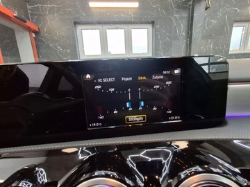 Mercedes Klasa A W177/V177 Hatchback AMG 2.0 A35 306KM 2019 Mercedes-Benz A35 AMG 306 KM 2019r Polski Salon 4MATIC Niski Przebieg 34tyś, zdjęcie 28
