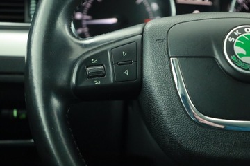 Skoda Superb II Kombi 2.0 TDI CR DPF 140KM 2012 Skoda Superb 2.0 TDI, DSG, Navi, Xenon, Klima, zdjęcie 15