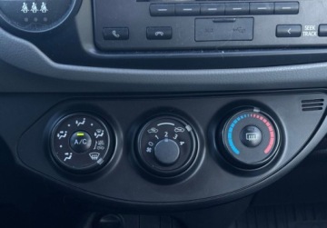 Toyota 2017 Toyota Yaris 1.5 111KM Salon PL Serwisowany Klima 5D asystent pasa ruchu B, zdjęcie 21