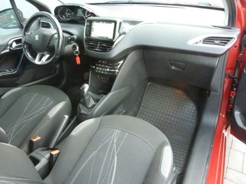 Peugeot 208 I Hatchback 5d Facelifting 1.2 PureTech 82KM 2016 Peugeot 208 ALLURE*Benzyna, zdjęcie 17